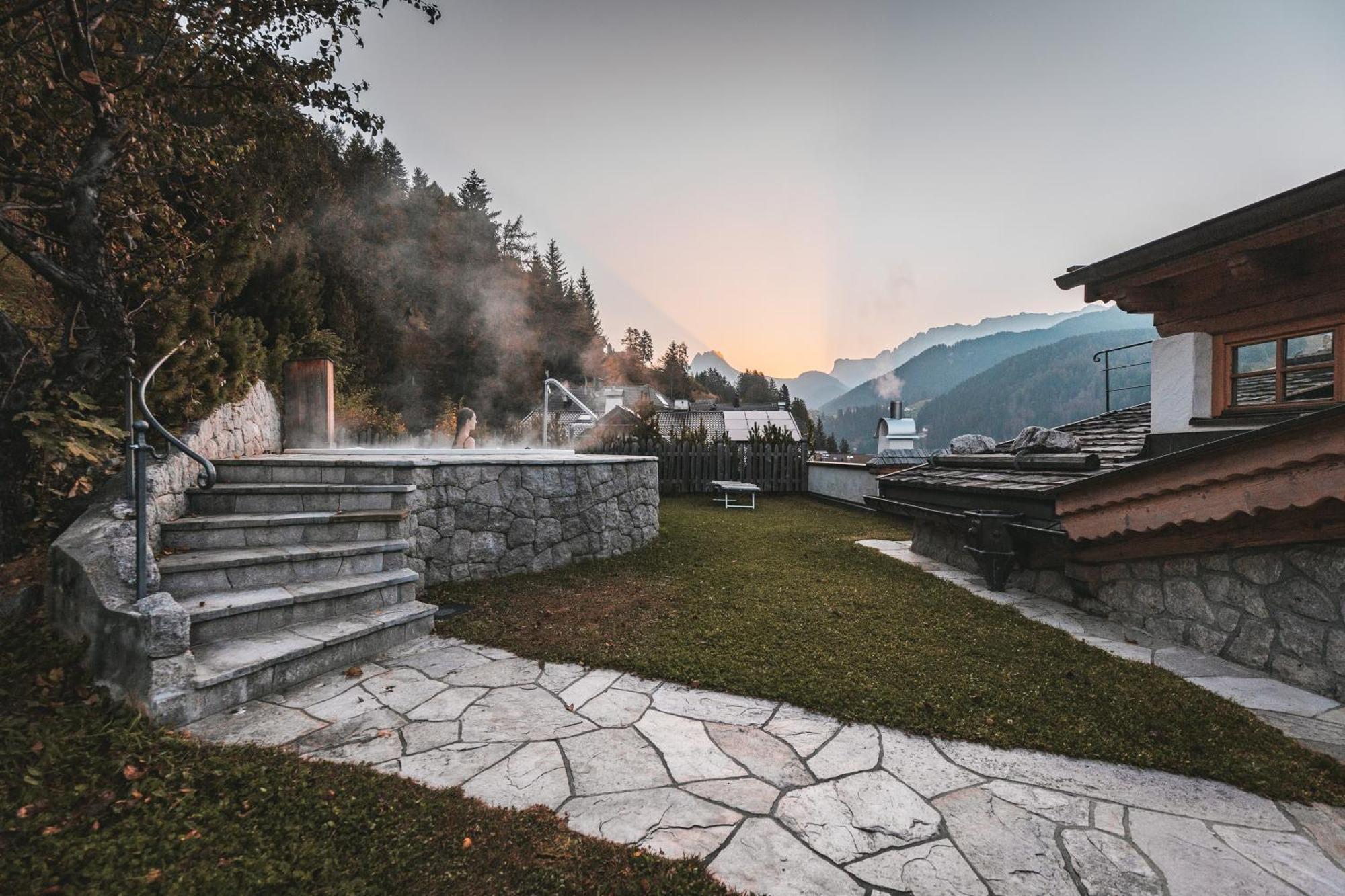 Dorfhotel Beludei Santa Cristina Val Gardena Exterior foto